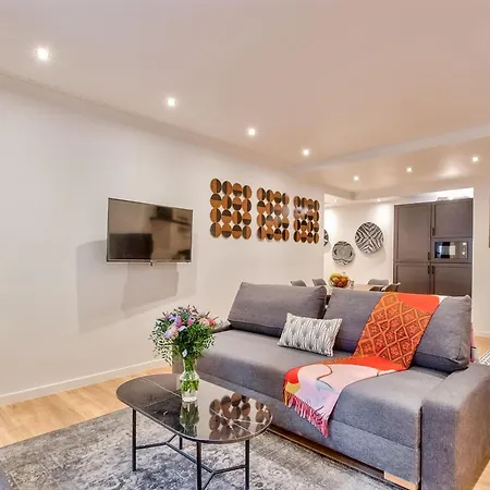 Urban Flat 104 - Opera Perfect Flat Apartment
