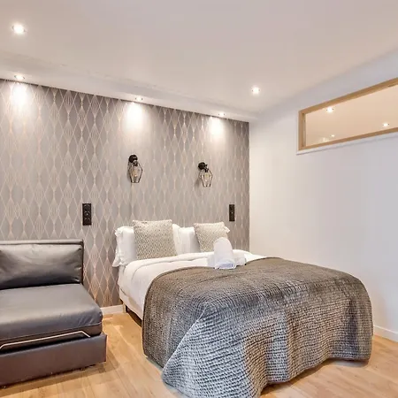 Urban Flat 104 - Opera Perfect Flat Apartment